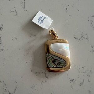 NIB Lia Sophia Waterworld Pendant Mother Of Pearl